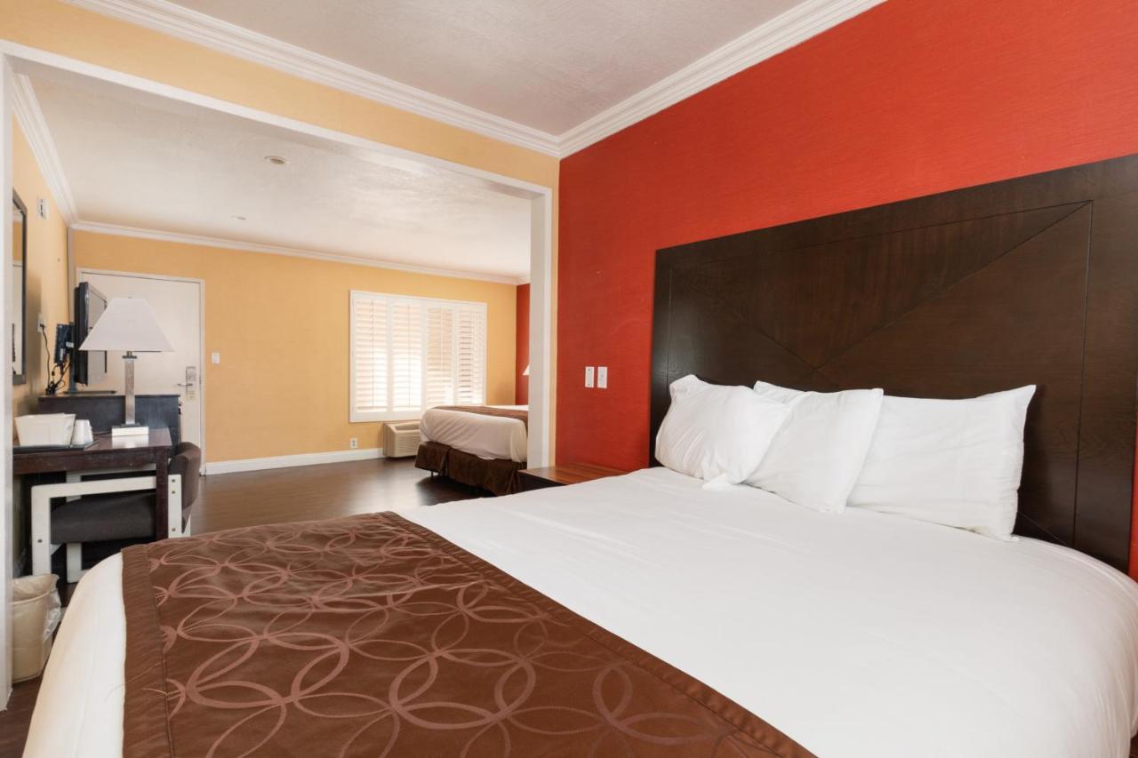 Americas Best Value Inn & Suites Anaheim Exterior foto